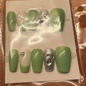 Mint Mirage Nail‎ Set – Pre-Designed Press-On Glam
